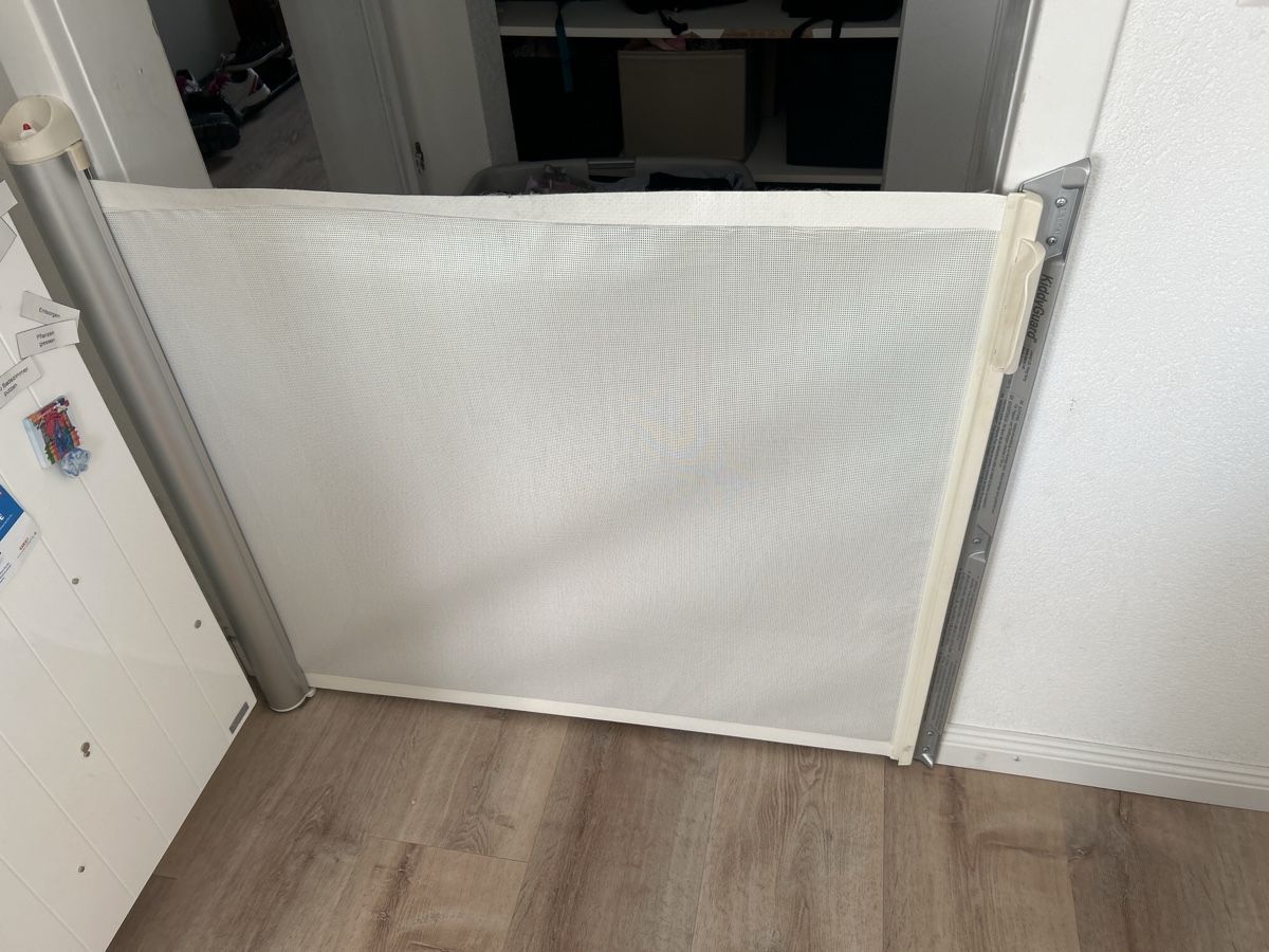 Tutto per la sicurezza: KiddyGuard Accent Rolloway Treppengitter Kleinkind Sicherhei – Usato da Schaffhausen venduto da Foensi2000