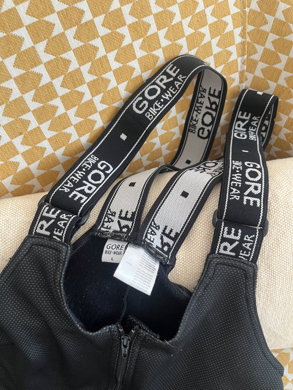 Hosen: GORE Bike-Trägerhose mit Windstopper | Grösse L – Gebraucht aus St. Gallen von BikeladyShop 4