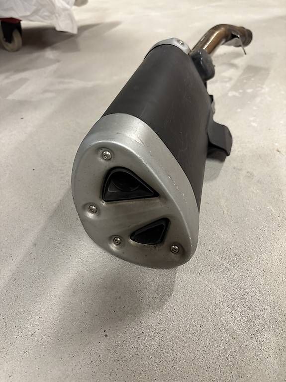 Auspuffanlagen: Kawasaki Motorrad Auspuff Top Zustand – Gebraucht aus Unteriberg von wg52 2