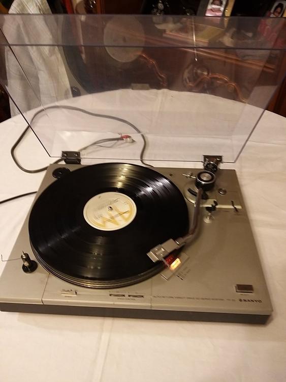 TOURNE-DISQUES SANYO TP 30 (433) | Comprare su Ricardo