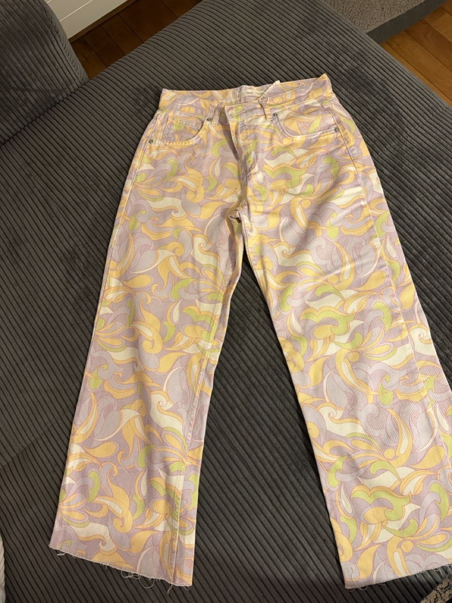 Hosen: Coole Hose in Größe 36 – Gebraucht aus Wahlen b. Laufen von Salome7