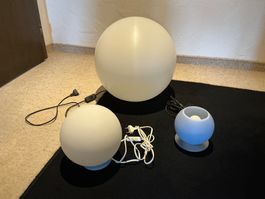 Kugellampen, 3 Stück aus Glas und Kunststoff.