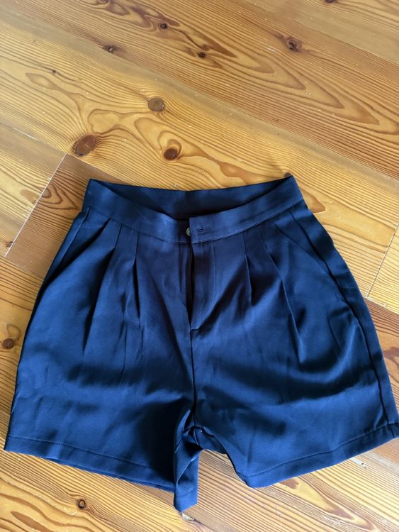 Shein Pantaloni: short – Nuovo (secondo la descrizione) da Brent venduto da leelena14