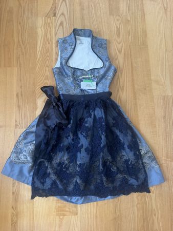 Dirndl Kleid hellblau mit Blumenmuster Grösse 36 neuwertig