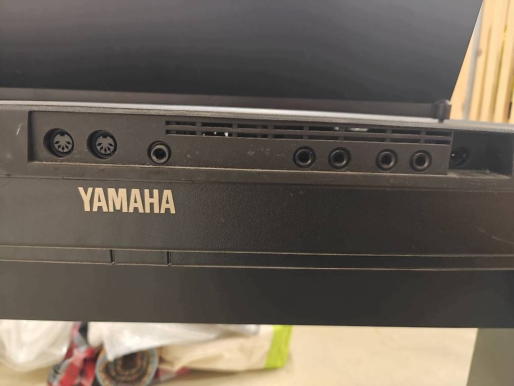 Strumenti musicali: Yamaha Keyboard YPP-35 – Usato da Zürich venduto da hulk33 1
