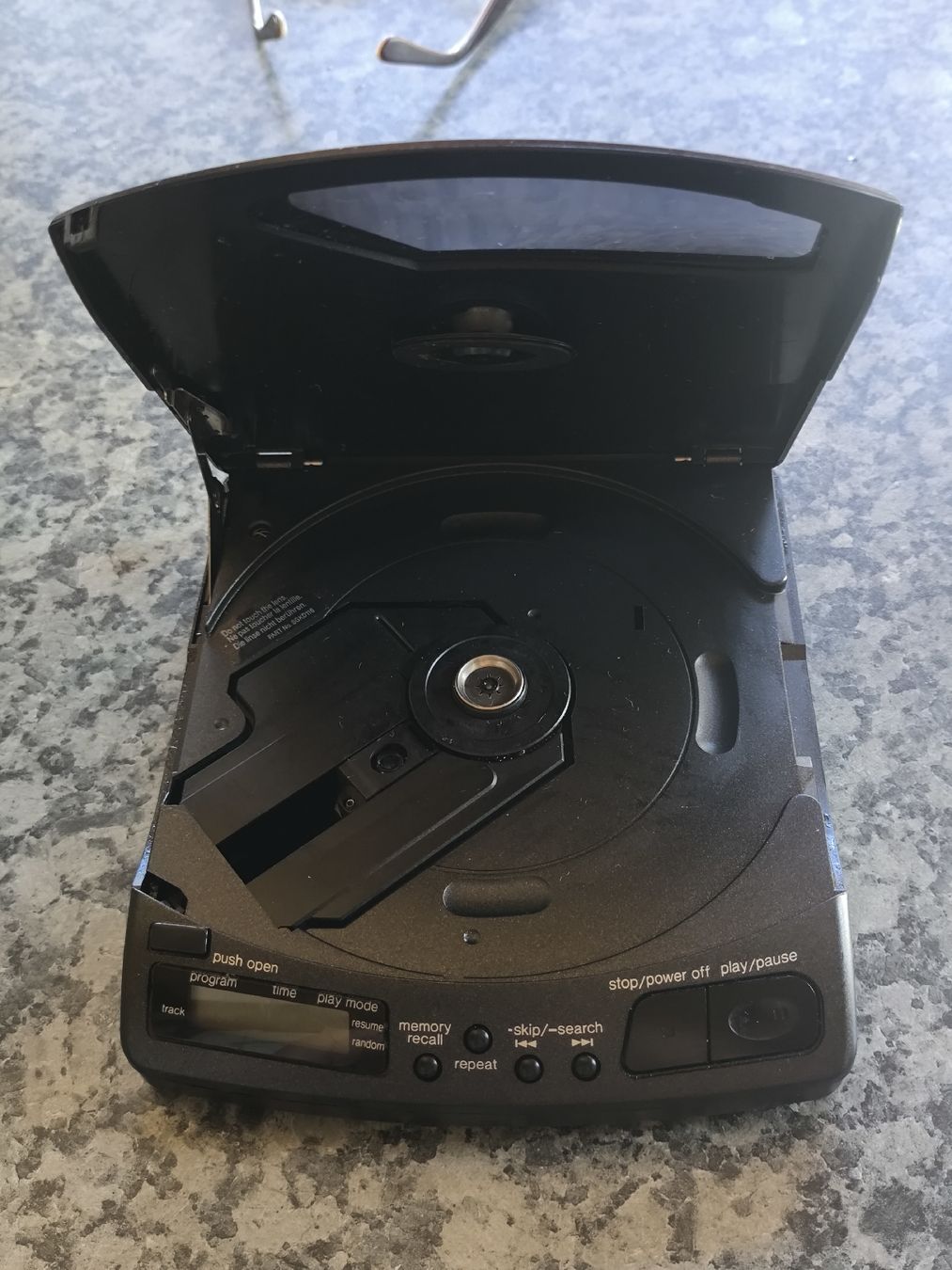 Lecteur media portable: Discman Techcics SL-XP2 Portable CD Player – D'occasion à Scuol par Pisoc2019 1