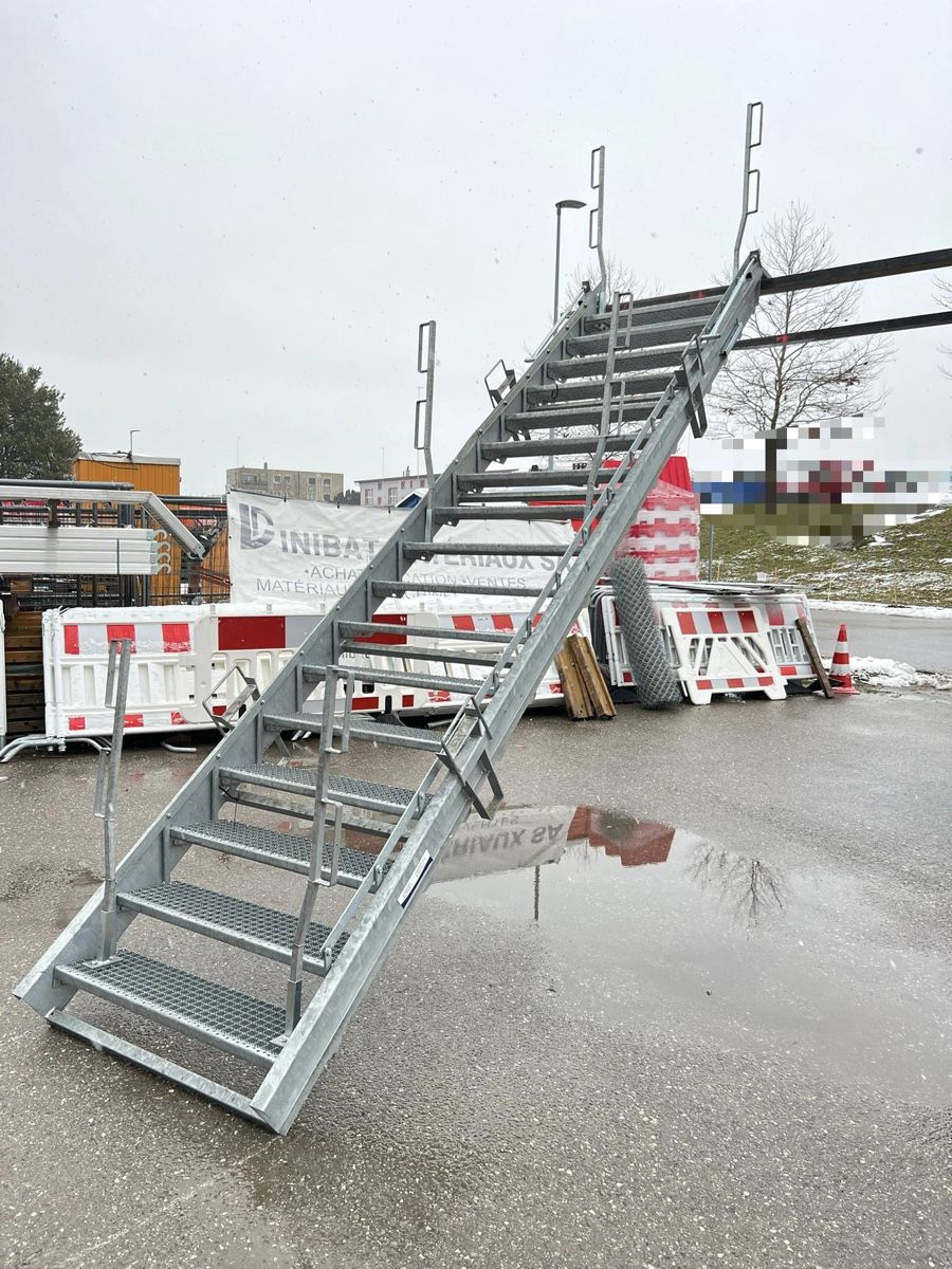 Scale: Escalier Sky Step 5m – Usato da Romont FR venduto da Sui_d_m2026
