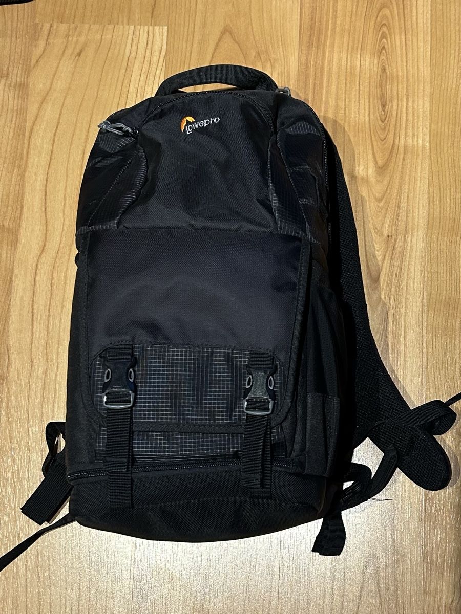 Lowepro Zaini: Lowepro Fastback BP 150 AW II – Nuovo (secondo la descrizione) da Linden venduto da stuckijana