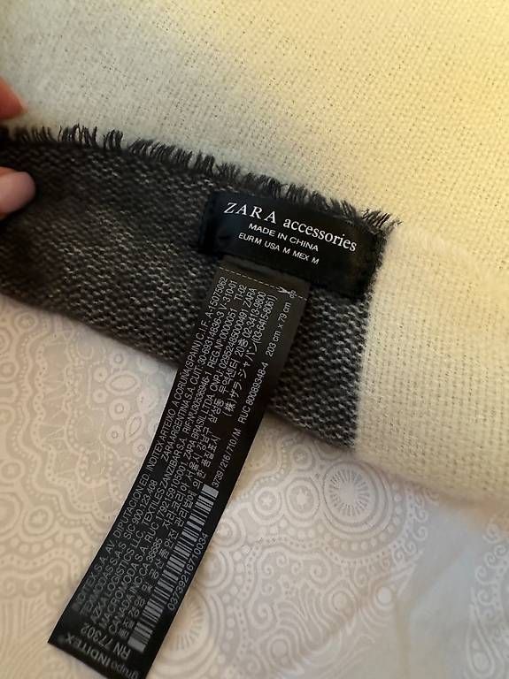 Zara Foulard & Sciarpe: Zara Schal Beige – Nuovo (secondo la descrizione) da Zürich venduto da nik_tw2j 2