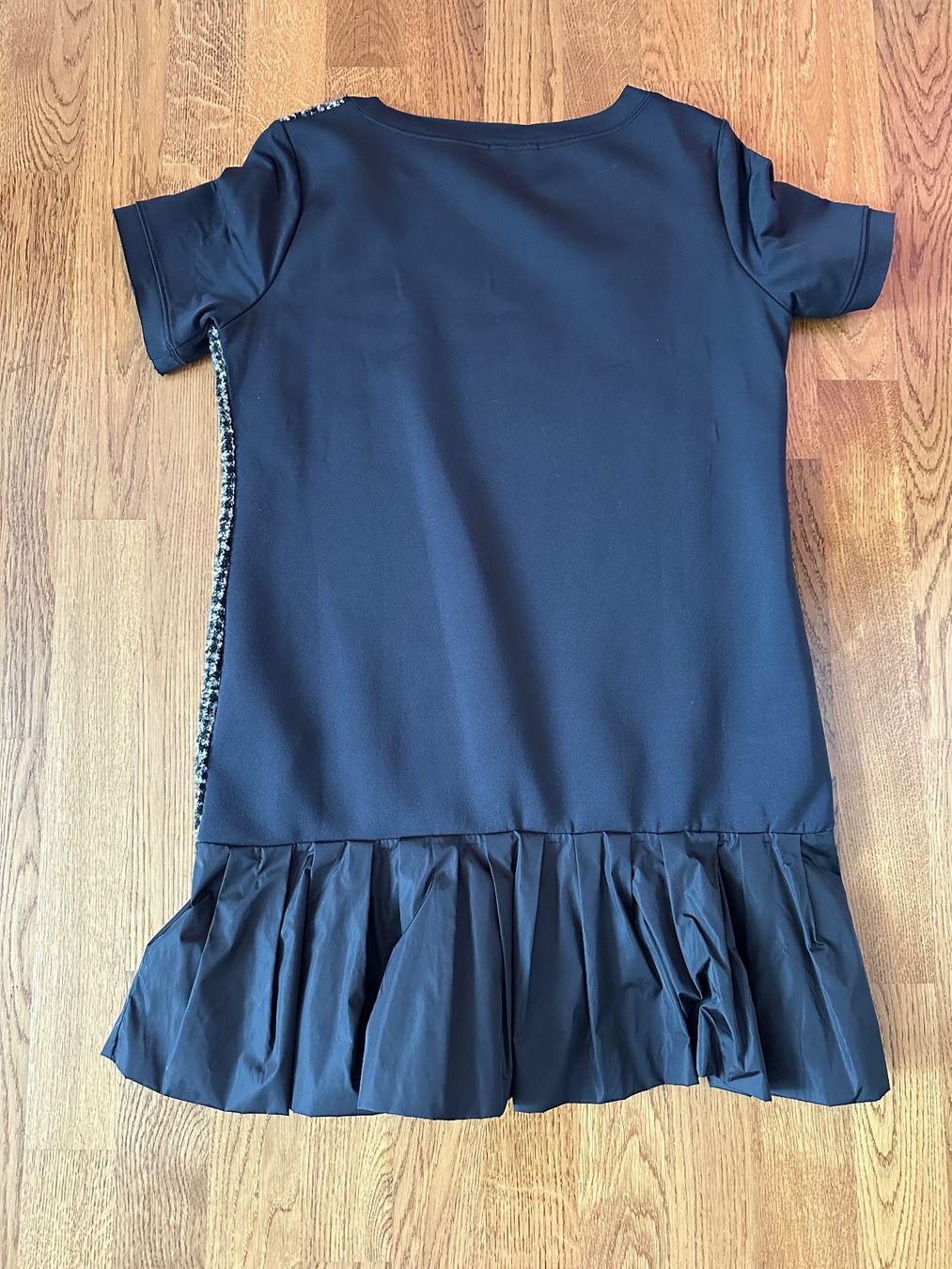 Moncler Vestiti: Moncler Kleid – Nuovo (secondo la descrizione) da Ebikon venduto da nat_jzh5 1