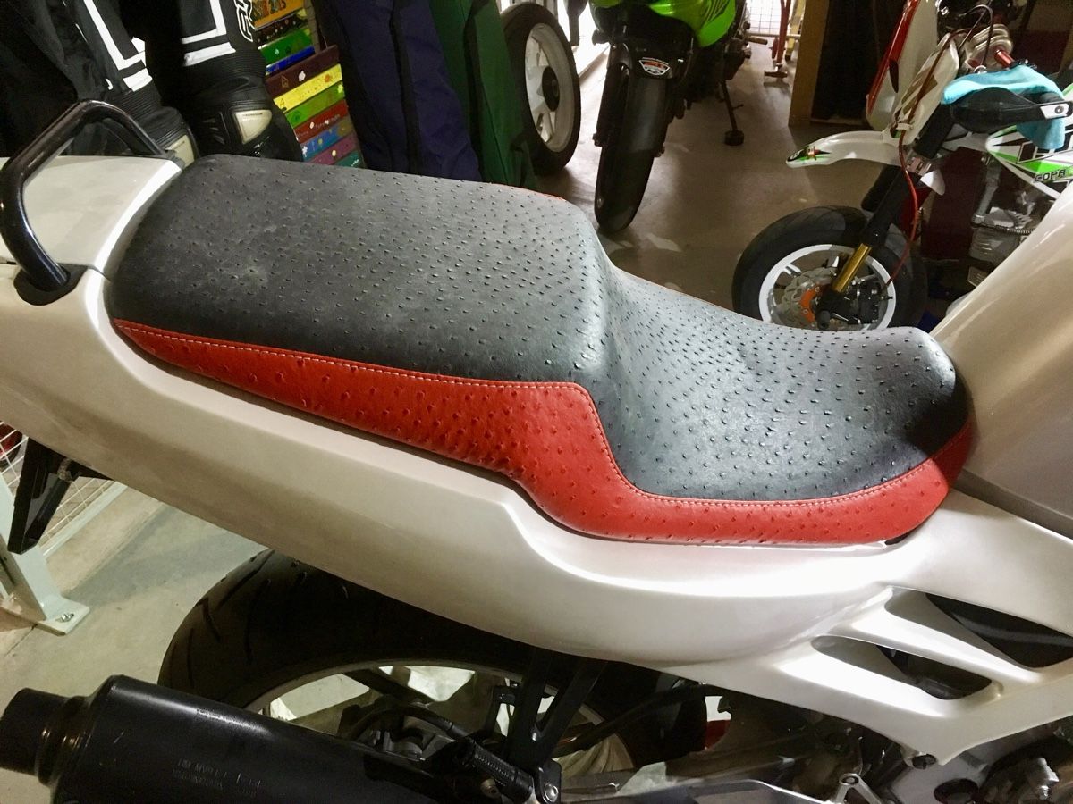 Honda Tutti i ricambio per moto: Sitzbank zu Honda CBR600 PC25 – Usato da Ringgenberg BE venduto da Chrigu74 1
