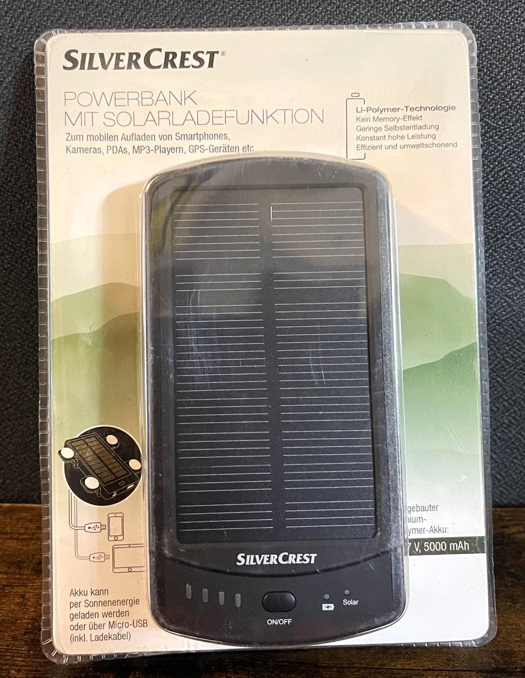 SilverCrest Ladegeräte: Silver Crest - Powerbank mit Solarladefunktion – Neu und originalverpackt aus Oftringen von Vucki