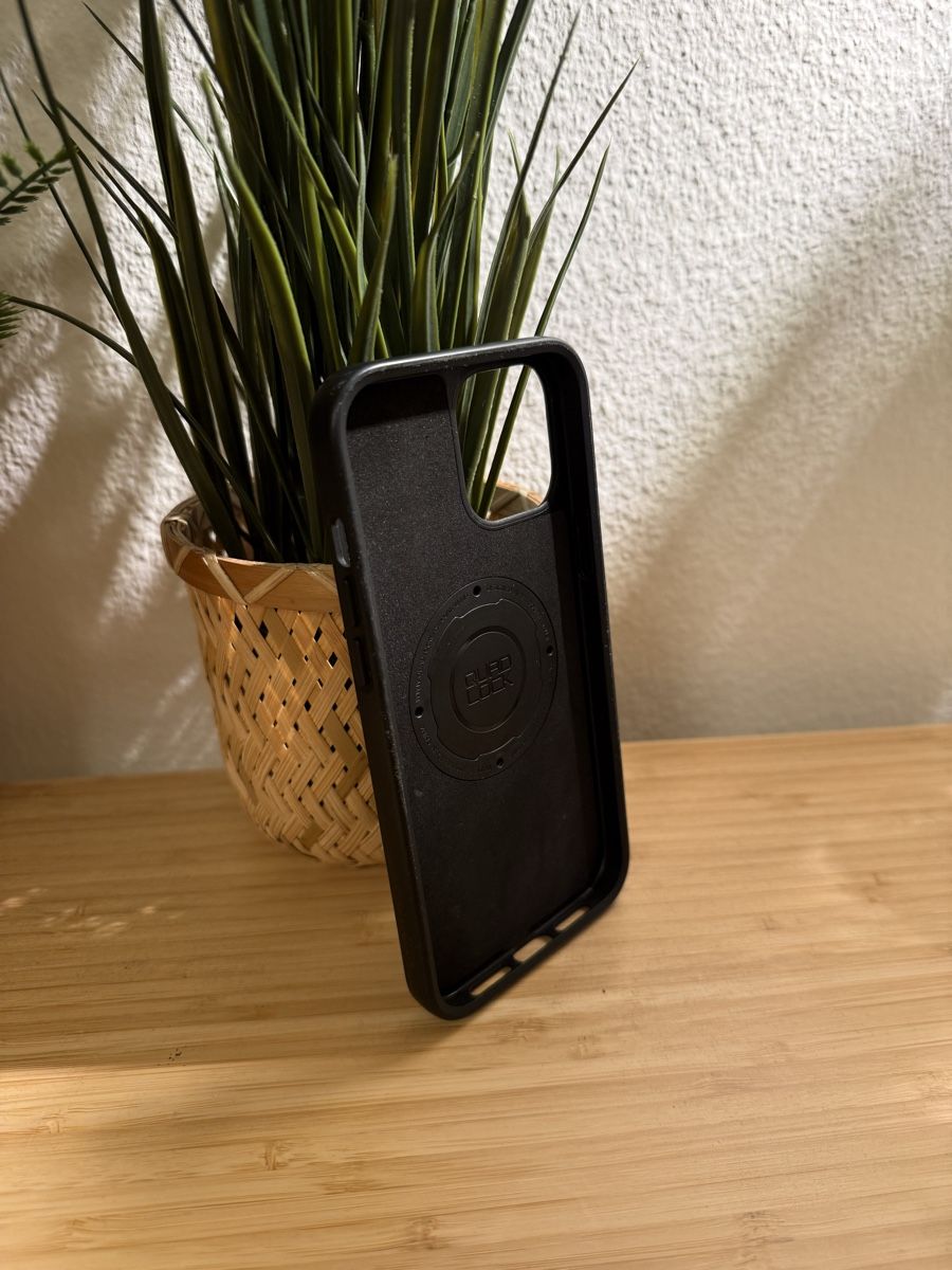 Quad Lock Cover & Protezioni schermo: QuadLock Iphone 12 Pro Max Hülle – Usato da Luzern venduto da Jack_flow26