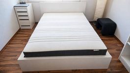 Bett Ikea, mit neuwertiger Matratze (Gästebett)