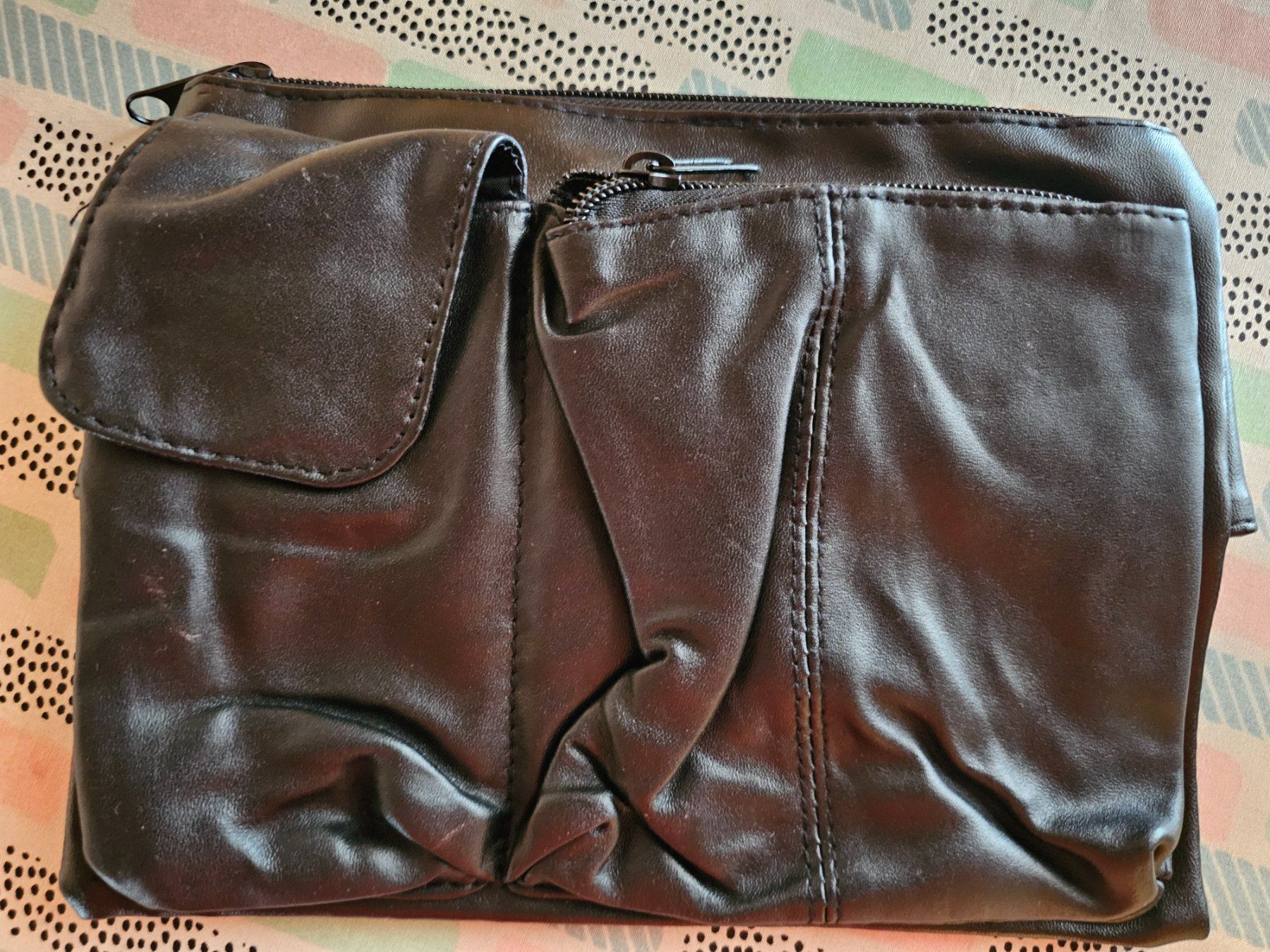 Borse: Brusttasche – Nuovo e nell'imballaggio originale da Aarberg venduto da Totemegerli