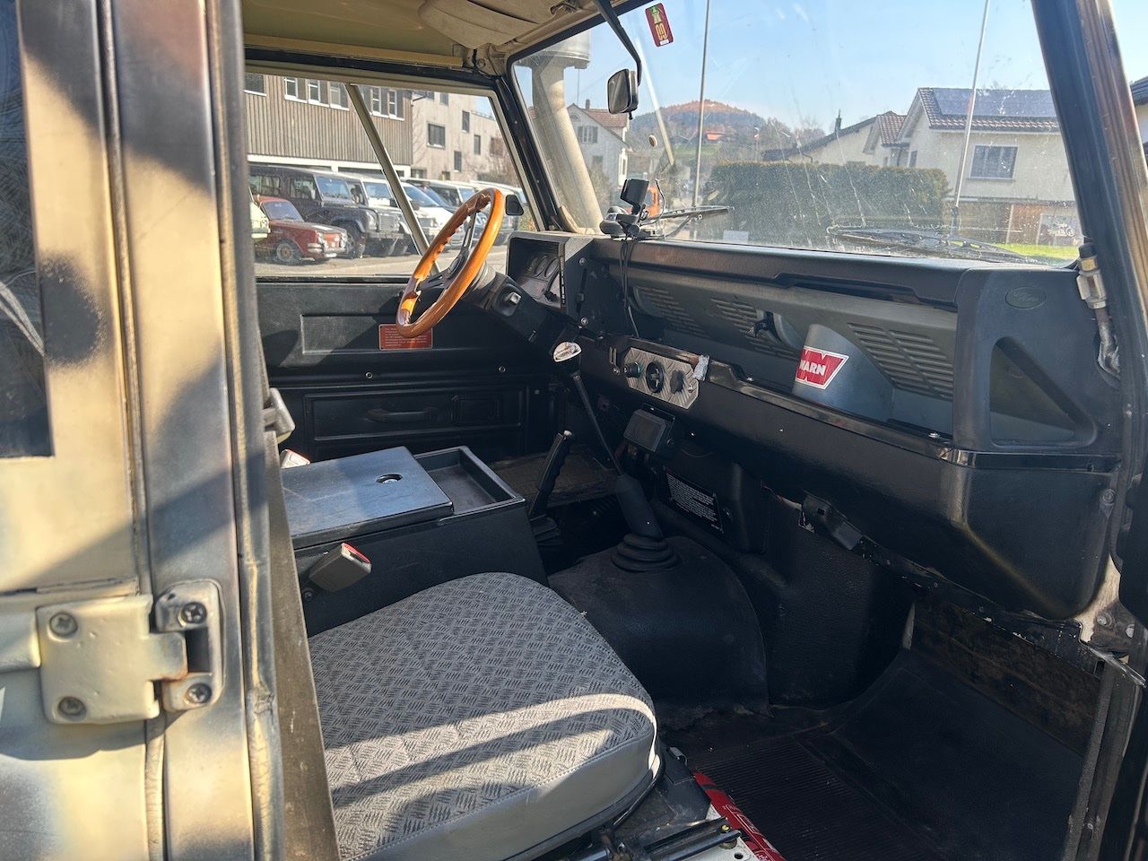 Land Rover Autos: LAND ROVER Defender 110 V8 Station Wagon – Défectueux à Sirnach par MaechlerAutomobile 5