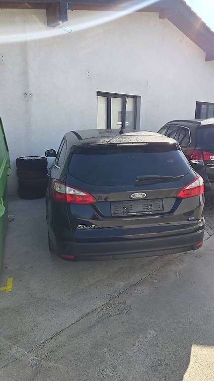 Autos: Ford Focus 1.6i. Automatica – Gebraucht aus Giubiasco von off_hk9q 2