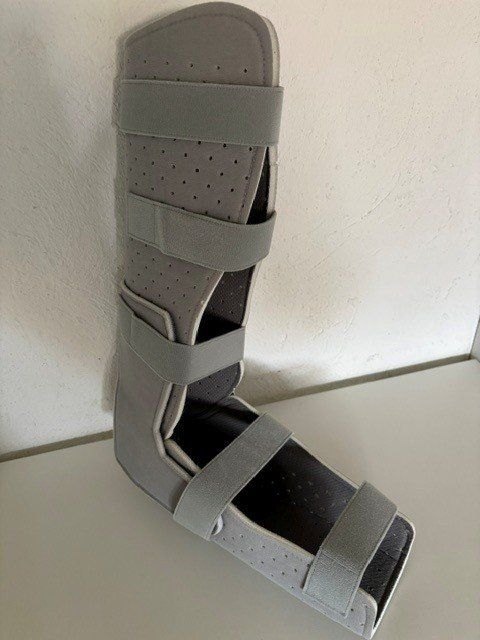 Attrezzature mediche: Orthopädischer Lagerungsschiene – Nuovo (secondo la descrizione) da Stäfa venduto da Seebuben