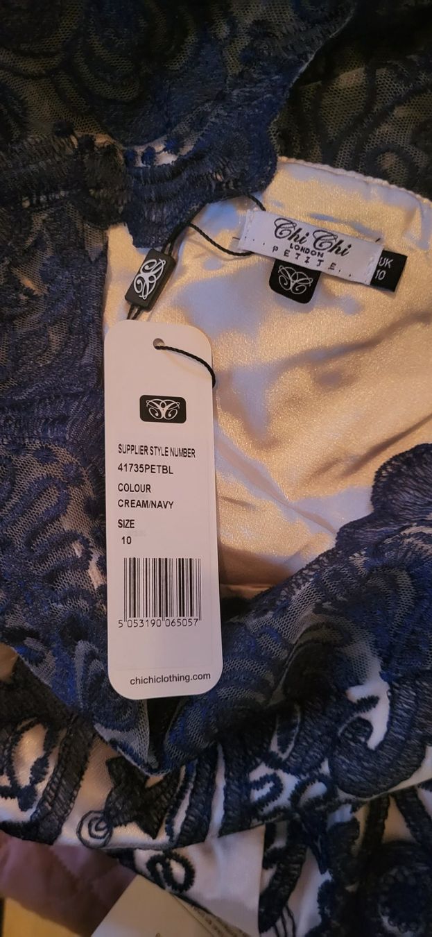 Kleider: Robe de soirée dentelle blue élégante chic neuve XS – Neu und originalverpackt aus la tour de peilz von alegre02 4