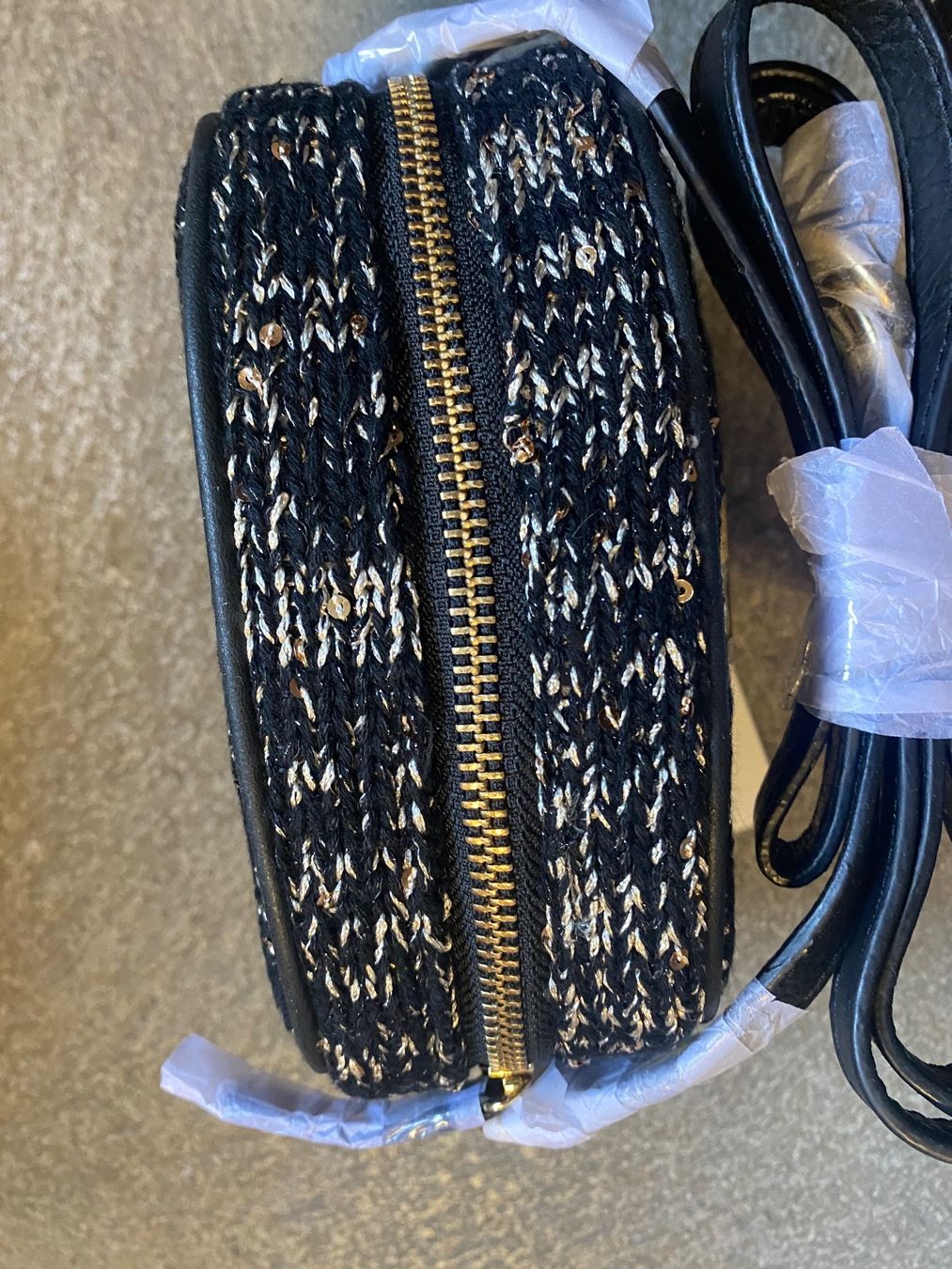 Ugg Borse da donna: Sac UGG Vivi Sparkle Knit Zip – Nuovo e nell'imballaggio originale da Orbe venduto da D-stockFactory-Orbe 2