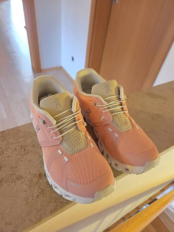 Damenschuhe: On Cloud Gr.39 Neu – Gebraucht aus Jona von pau_g7rc 4