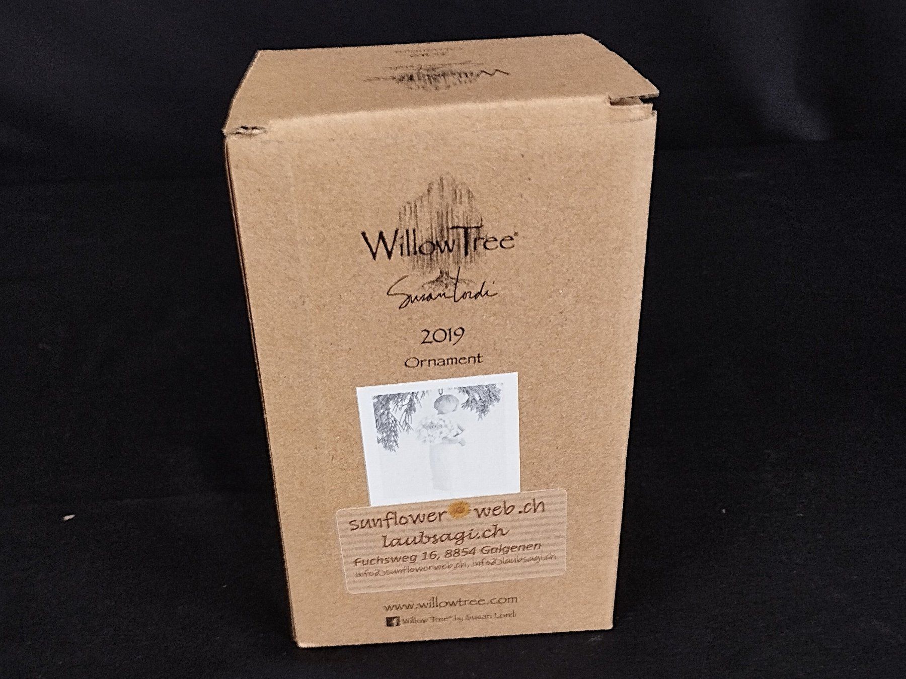 Willow Tree Figurines: DEMDACO Willow Tree Figur "Ornament 2019" – D'occasion à Schübelbach par Restwert_Schubelbach 6