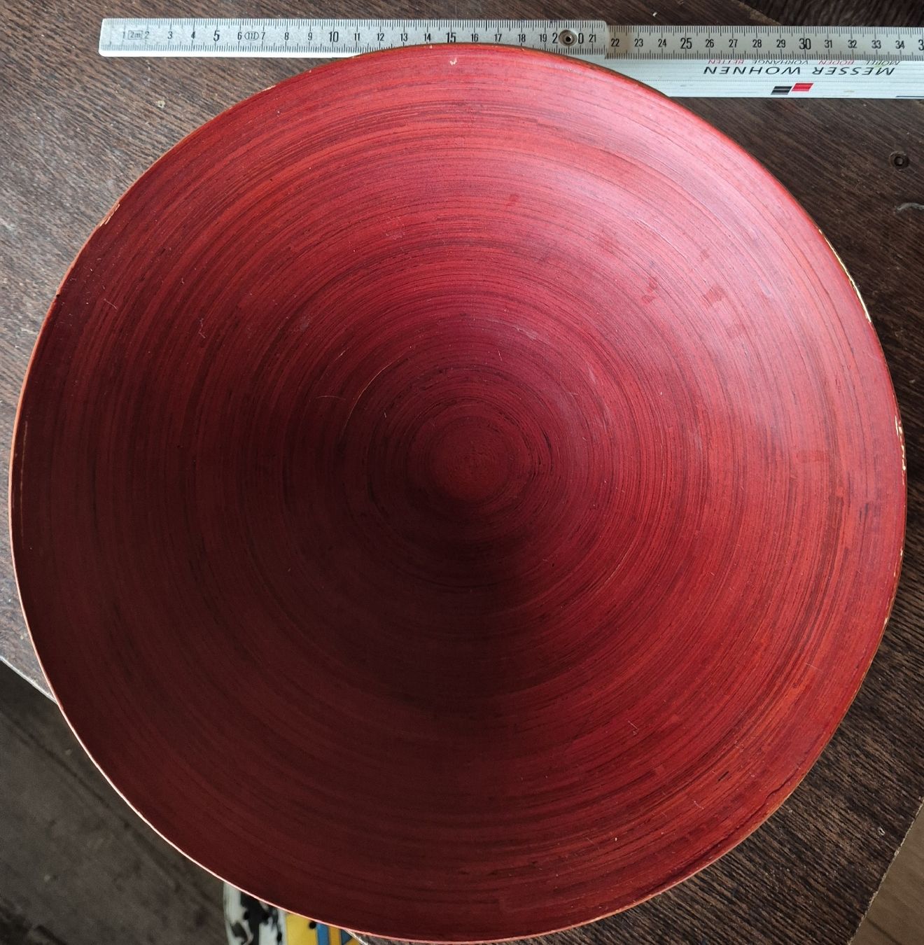 Ciotole: Schöne Holzschale, rot, ca. 30 cm Durchmesser, – Usato da Halten venduto da GiMu.84 1