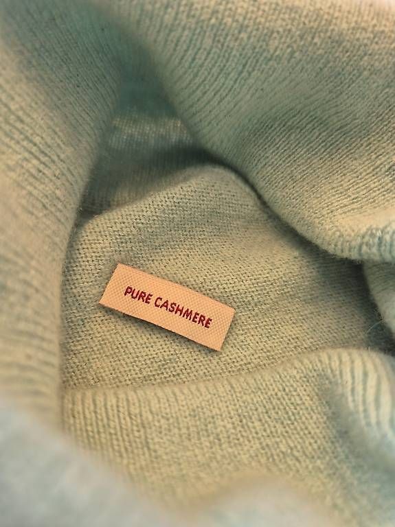 Maglioni & Felpe: Cashmere Pullover | Gr. M | helles türkis/grün  – Usato da Balgach venduto da KaorinNoire 1