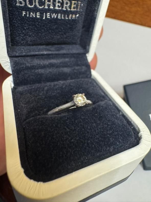 Anelli: bague bucherer 18k or blanc et diamant – Usato da Vésenaz venduto da Angela.C3 2