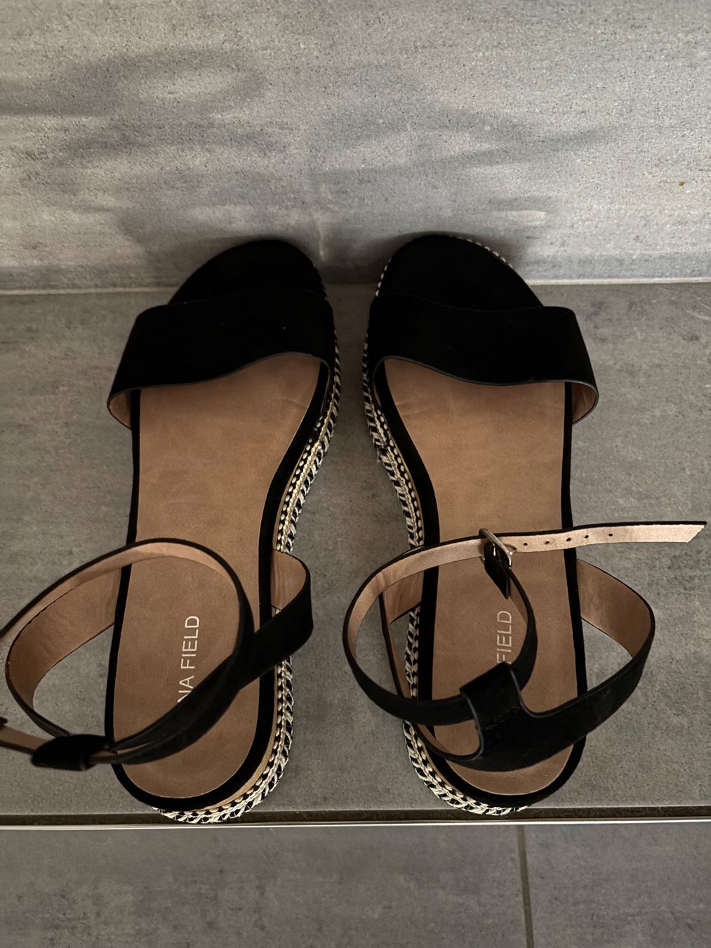Anna Field Scarpe da donna: Anna Field Sommer Sandale schwarz - Grösse 40 – Usato da Kleinandelfingen venduto da Baba23 1
