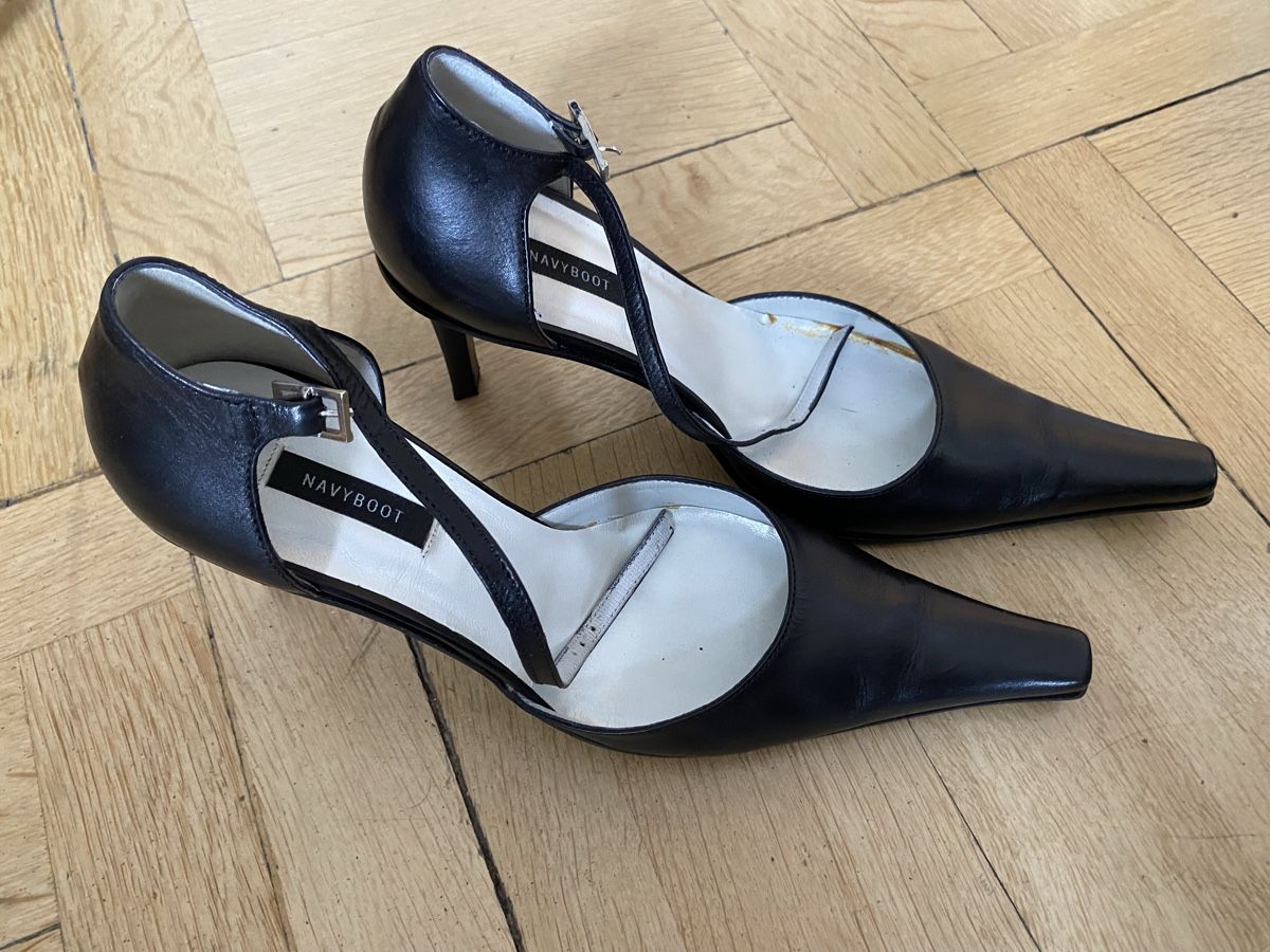 Navyboot Damenschuhe: Elegante Navyboot Damenschuhe, schwarz, Grösse 41 – Gebraucht aus Zürich von snaut 1