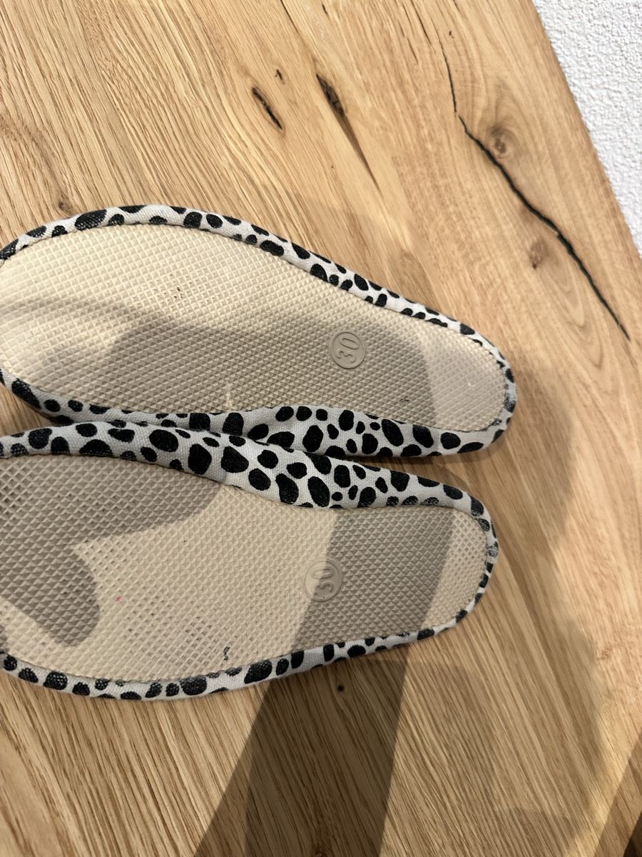 Chaussures garçon: Turntäppeli Kinder Grösse 30 – D'occasion à Russikon par sabi020 1