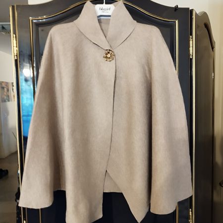 CAPE damen grosse M  L NEW SALE