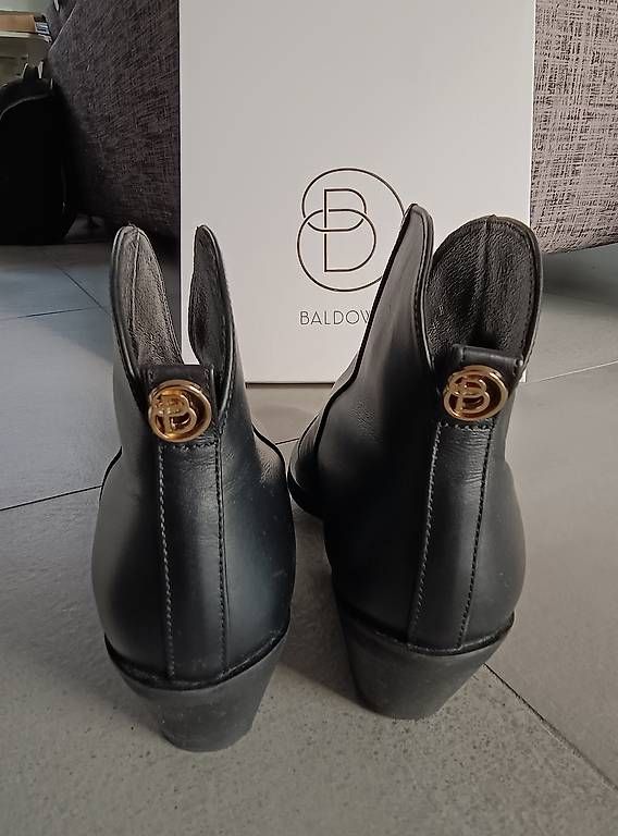 Damenschuhe: Boots bottines pointues Baldowski T38 cuir noir – Neu und originalverpackt aus Genève von Brachiopode 1