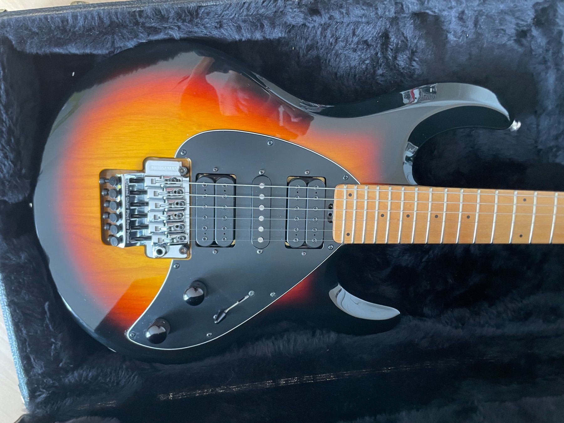 Musikinstrumente: Ernie Ball Music Man Silhouette – Gebraucht aus Chur von eHarry74 1
