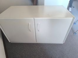 Weisse Kommode