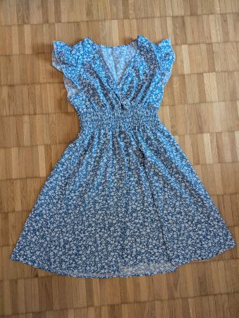 Kleid Blumenmuster blau Grösse M neu