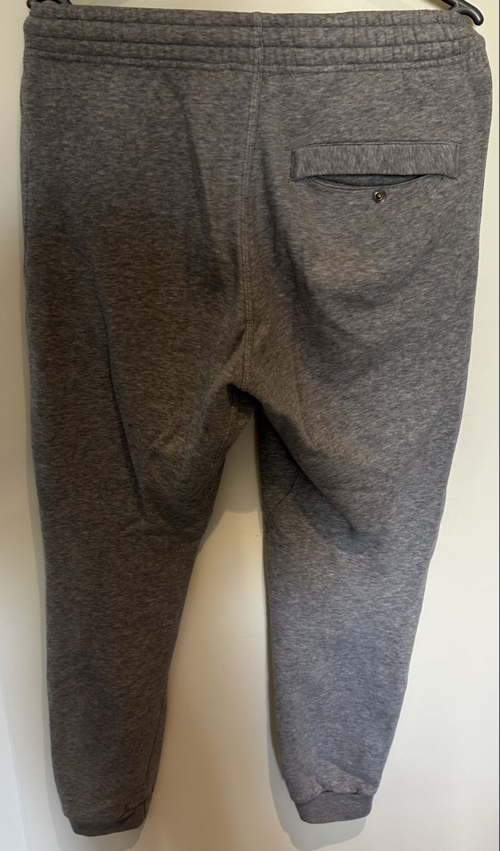 Nike Pantaloni: Nike Slim Fit Herren Trainingshose – Usato da Ebmatingen venduto da Christopher123 1