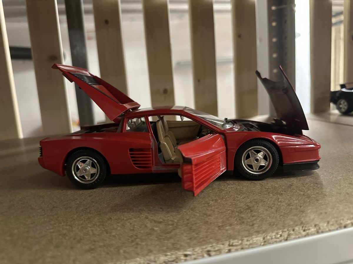 Bburago Modellini d'auto: Ferrari Testarossa Modellauto 1:18 – Usato da Zürich venduto da ner_j6xn 2