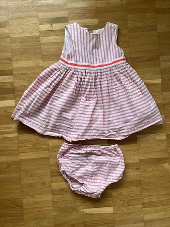 Wunderschönes rosa Jacardi Streifenkleid Gr. 88