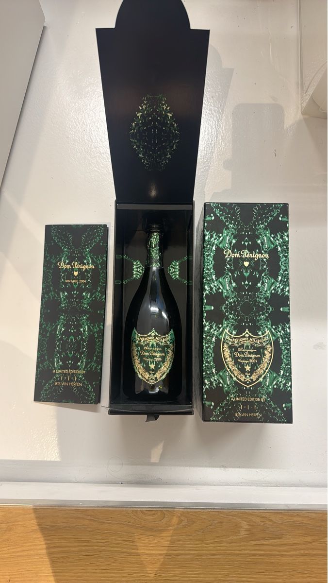 Sonstiges Geschirr & Gläser: Empty Dom Perignon Vintage 2004 Limited Edition – Gebraucht aus Salenstein von Oliver0808