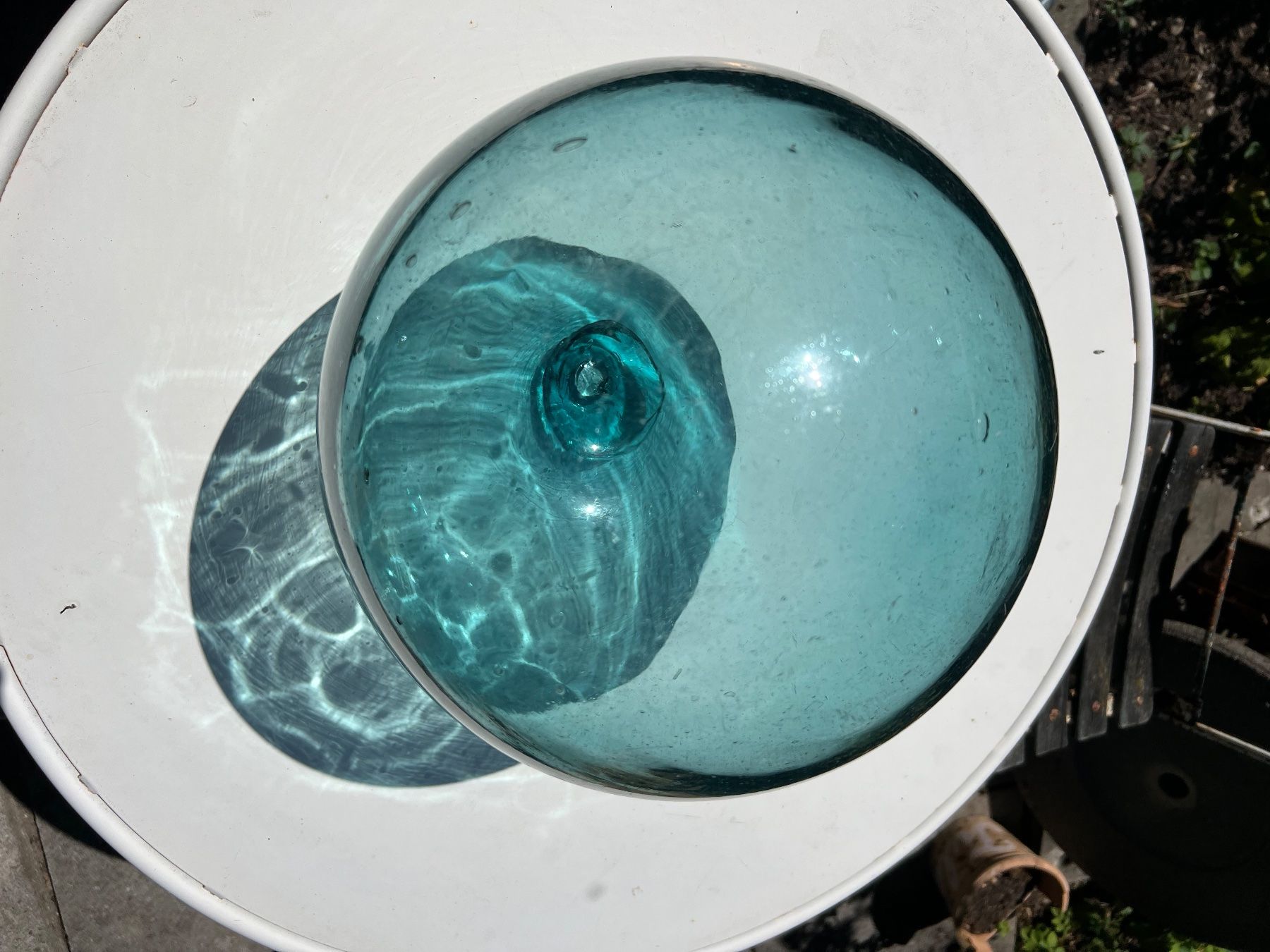 Gläser: Antike Glaskugel hellblau Fischerboje ca. 30cm Durchmesser – Gebraucht aus Zürich von seaside999 1