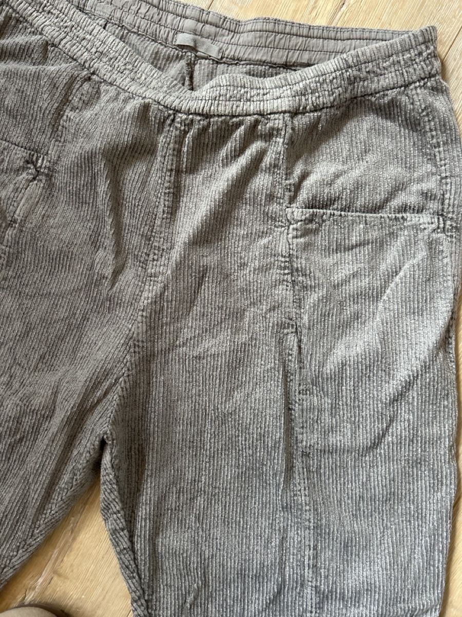 Pantaloni: Cordhose der Marke Transit – Usato da Engelberg venduto da ejierfaijs 1