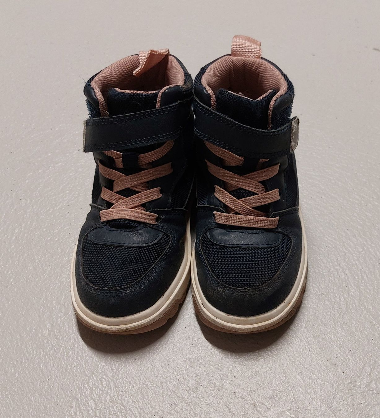 Scarpe per ragazzi: H&M Sneaker wasserdicht Grösse 26 – Usato da Hefenhofen venduto da mar_pm5k 1