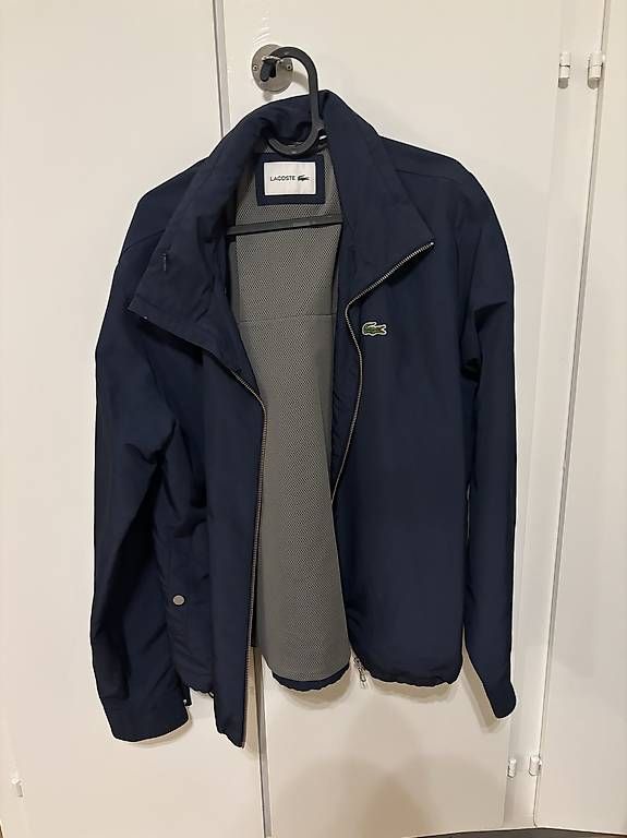 Jacken: LACOSTE WINDJACKE MARINEBLAU – Gebraucht aus Bern von deb_2wnq