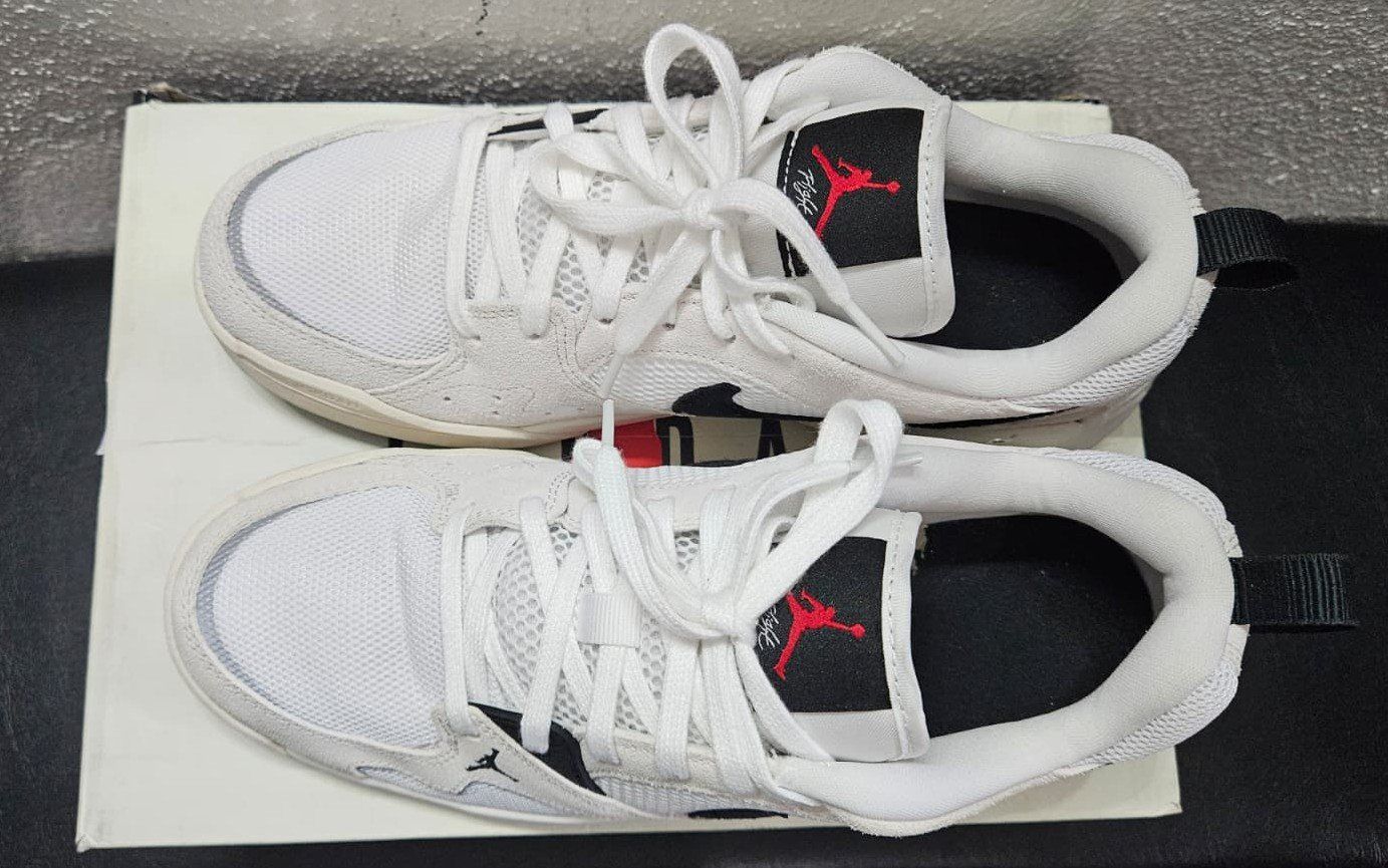 Jordan Scarpe da uomo: Nike Jordan CMFT Era [43] – Nuovo (secondo la descrizione) da Dietikon venduto da NGood 5