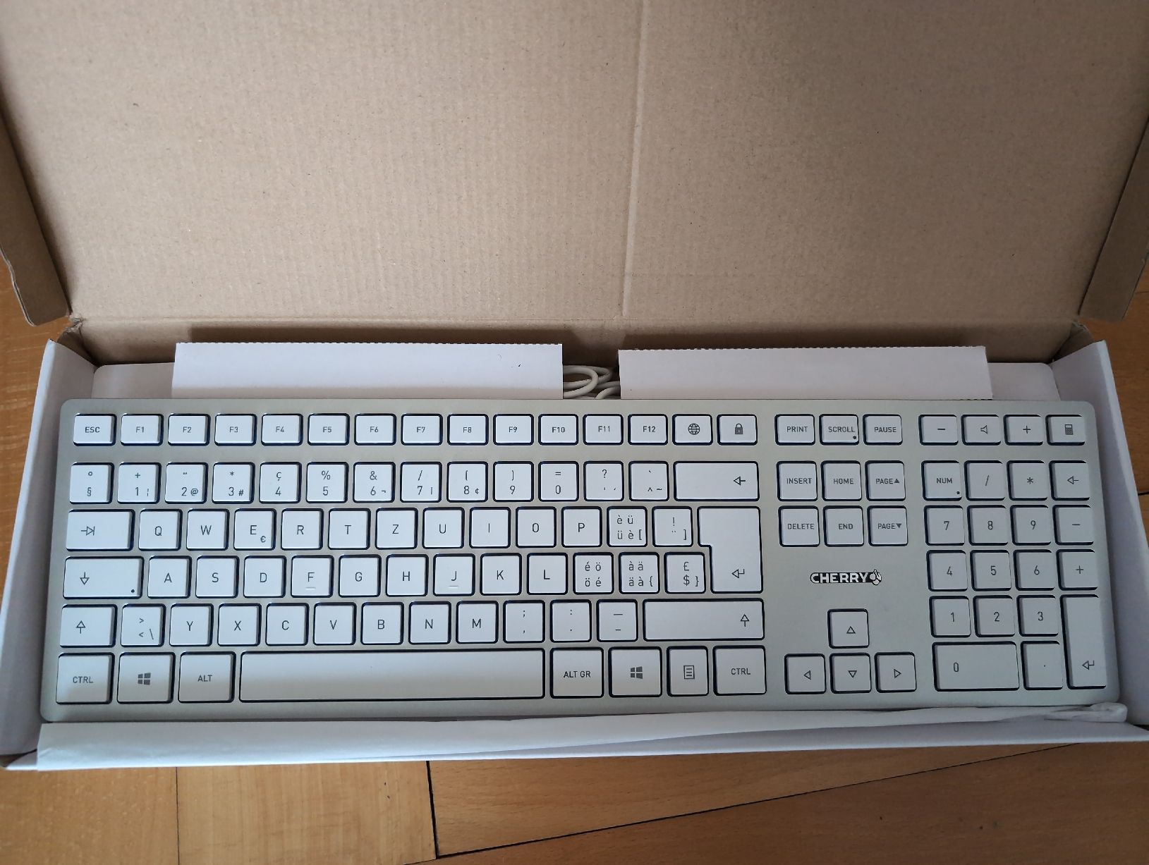 Tastaturen: Clavier Cherry KC 6000  Slim – Neu (gemäss Beschreibung) aus Lausanne von Ory7 1