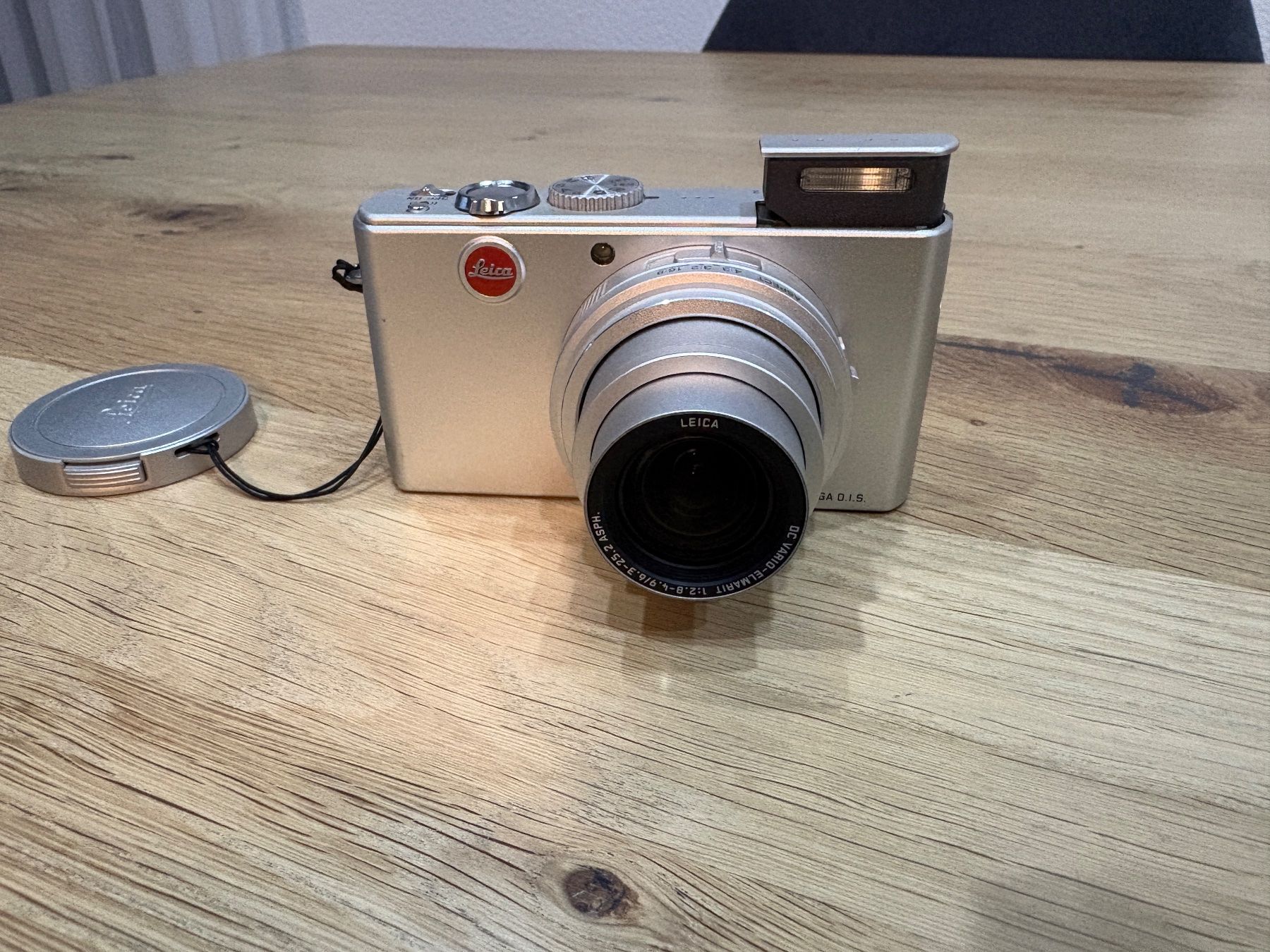 Leica Fotocamera: Leica D-Lux 2  Digitalkamera – Usato da Lausen venduto da sen_jm7c 2