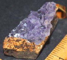 Anhänger F-683 – Amethyst Cluster goldig eingefasst