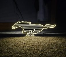 Lampe lightbox décoration Mustang Mach E